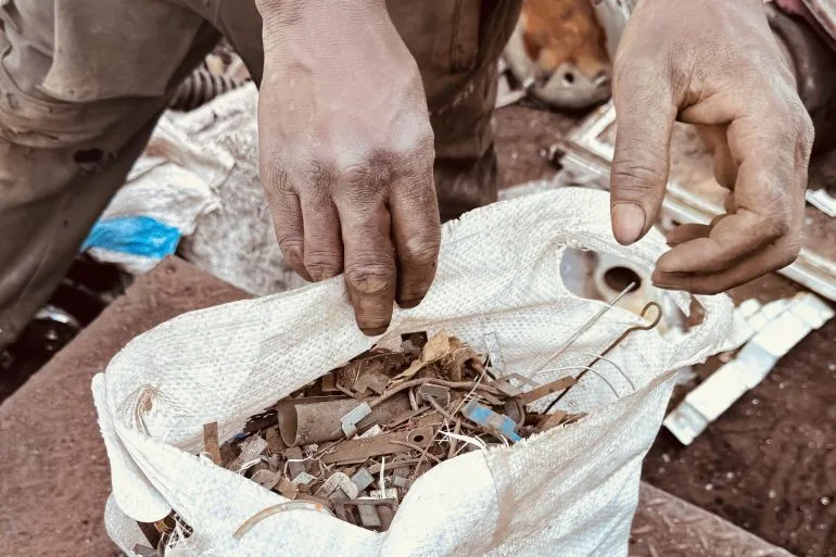 Les enfants du Zimbabwe : une armée de recyclage pour les familles