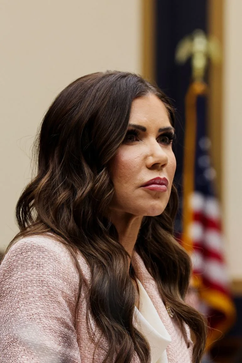 Крісті Ноем звільнена з посади секретаря Міністерства внутрішньої безпеки США Дональдом Трампом. Хто такий Марквейн Маллін?