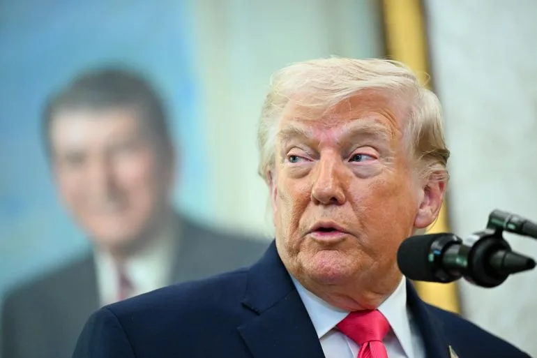 Минуло 30 днів з початку війни США з Іраном, але законодавці не реагують на занепокоєння громадськості щодо цін на бензин та війни.