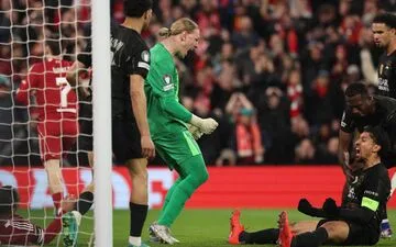 PSG advances to Champions League semis with late Dembélé brace