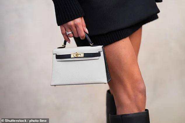 Розкішний готель The Breakers у Палм-Біч: розслідування викрадення предметів розкоші".