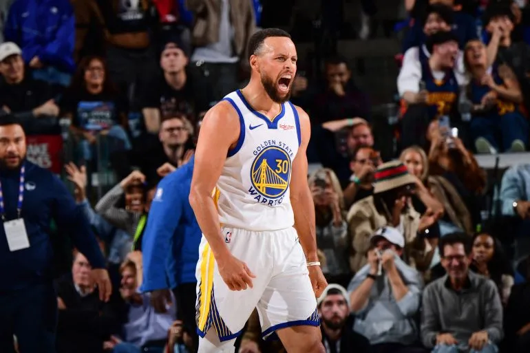 Warriors Upset Clippers to Keep Postseason Hopes Alive