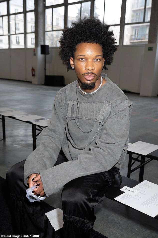 Prosecutors charge singer D4vd with first-degree murder for killing teen girlfriend.