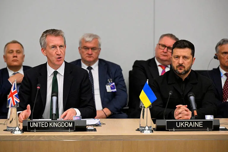 Британія передасть Україні 150 тис. БПЛА та ракети до 2026 року