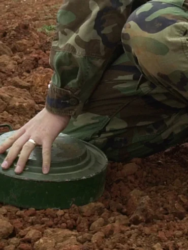 П'ять країн, що межують із Росією, виходять з Конвенції про заборону протипіхотних мін