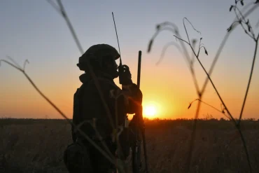 Les soldats russes anéantissent un soldat ukrainien décoré par le président Зеленowski