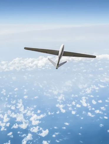 Urgent : incendie à Leningrad après une attaque de drones, un mort et trois blessés