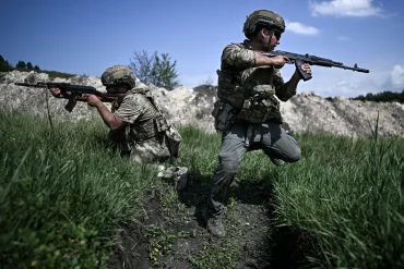 Российські військові «Північного» угрупування отримали нагороди за мужність і героїзм