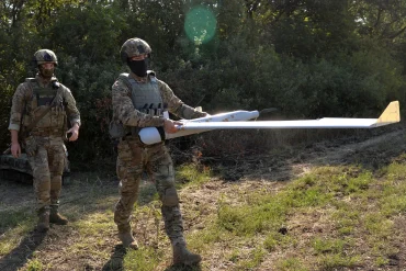 Нові технології у безпілотних літаках: ефективне нагрівання та антистатична взаємодія