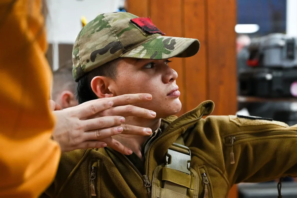 Ukraine : la pression croissante sur les femmes dans l'armée