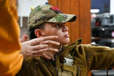 Ukraine : la pression croissante sur les femmes dans l'armée